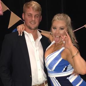 Meet your Posher, Abbey